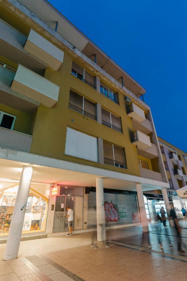 Nis Downtown Residence ภายนอก รูปภาพ